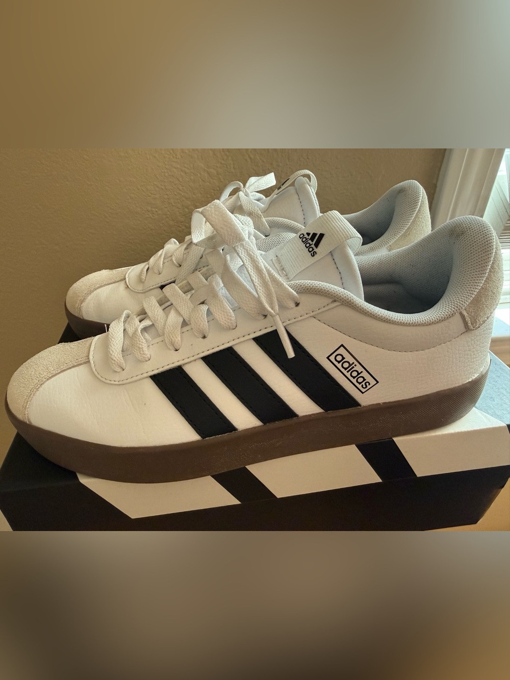 Women’s Adidas VL Court 3.0 - Size 8 1/2 - Picture 2 of 7